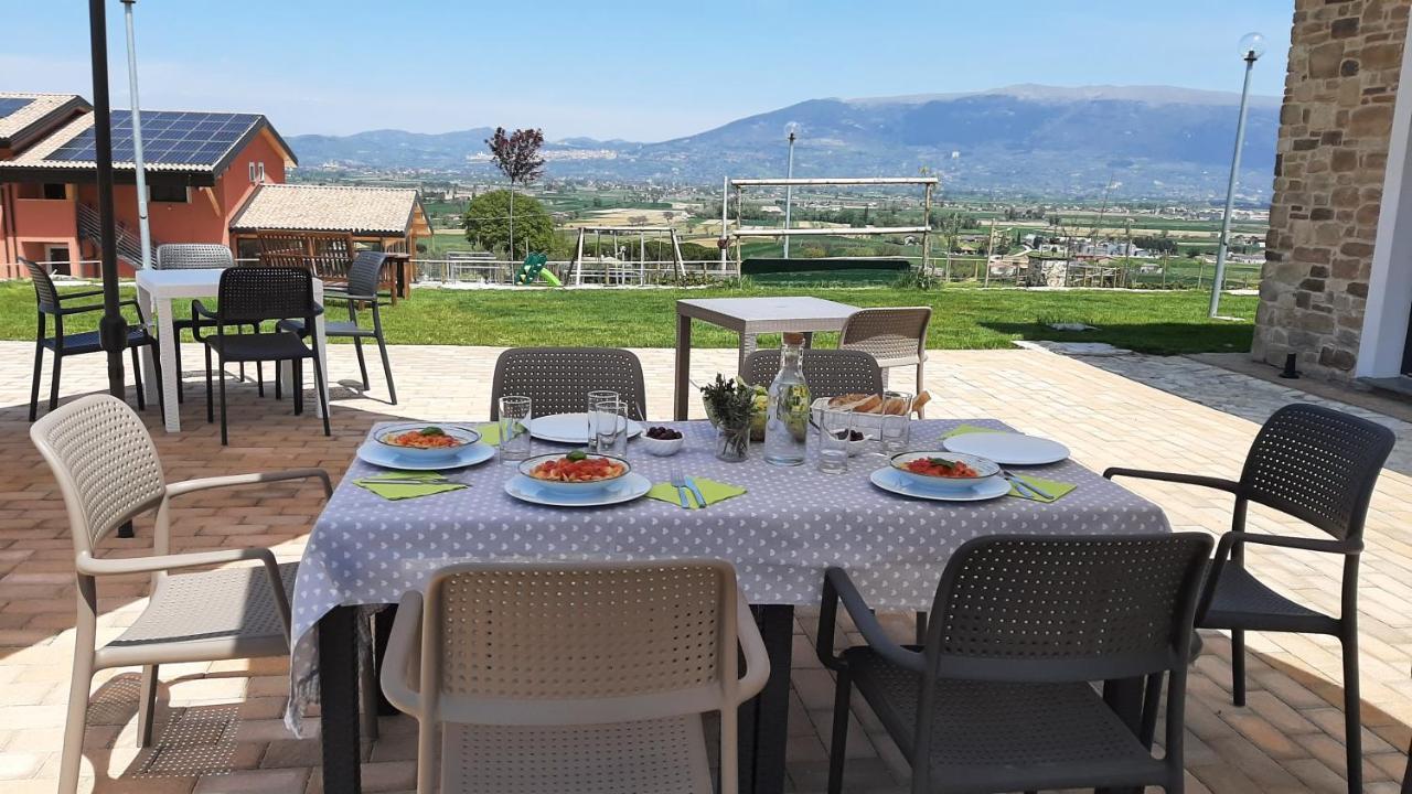 Agriturismo Incanto Della Natura Cannara Eksteriør billede